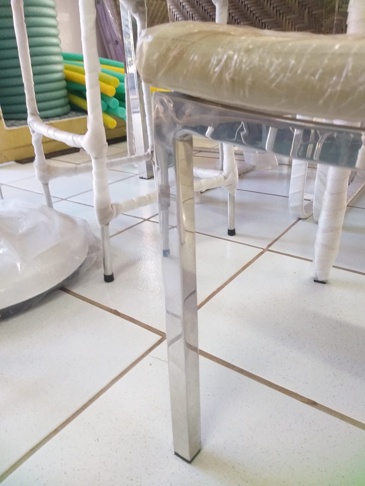 KIT CADEIRA C/ 02UN MAROLA ALUMINIO c/ FIBRA SINTETICA ESTOFADA BRISA