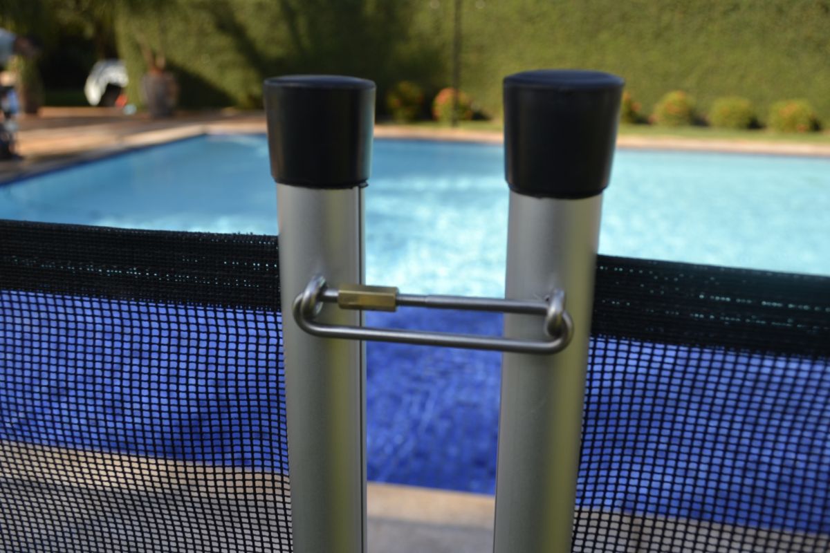CERCA PROTECAO PISCINA MODULO 5MTS ANODIZADA PARAFUSOS INVISIVEIS MAXPOOL
